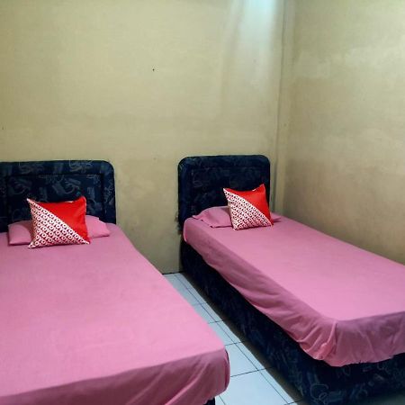 Oyo 90041 Hotel Sinar Lumayan Syariah Balikpapan Kültér fotó
